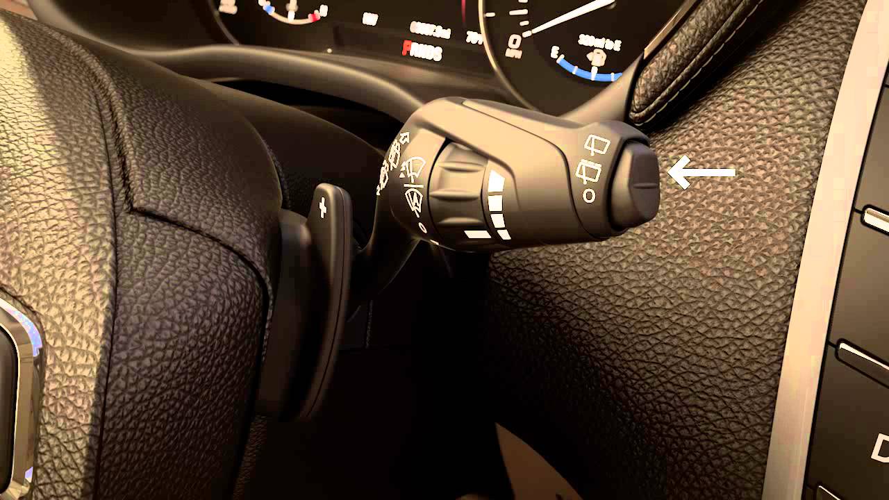 Rear wiper functionality | Lincoln How-to Video