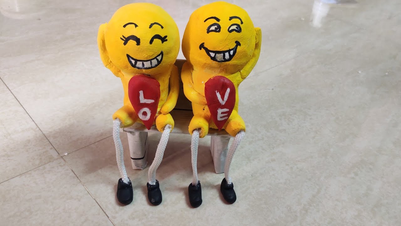 Hanging legs smiley couple showpiece||Decorative showpiece|| DIY #decorativecraft