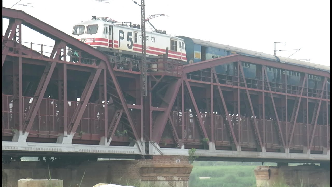 Train over Yamuna River | Old Iron Bridge, Delhi | Indian Railways