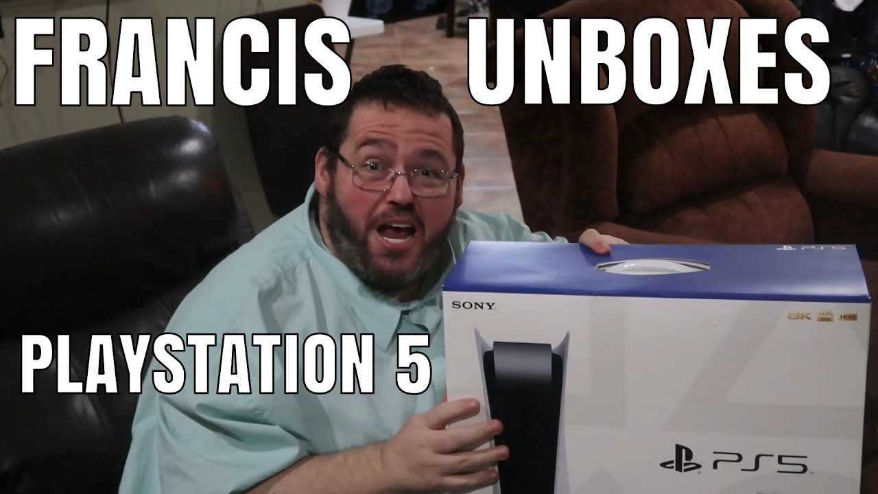 Фрэнсис распаковывает PS5