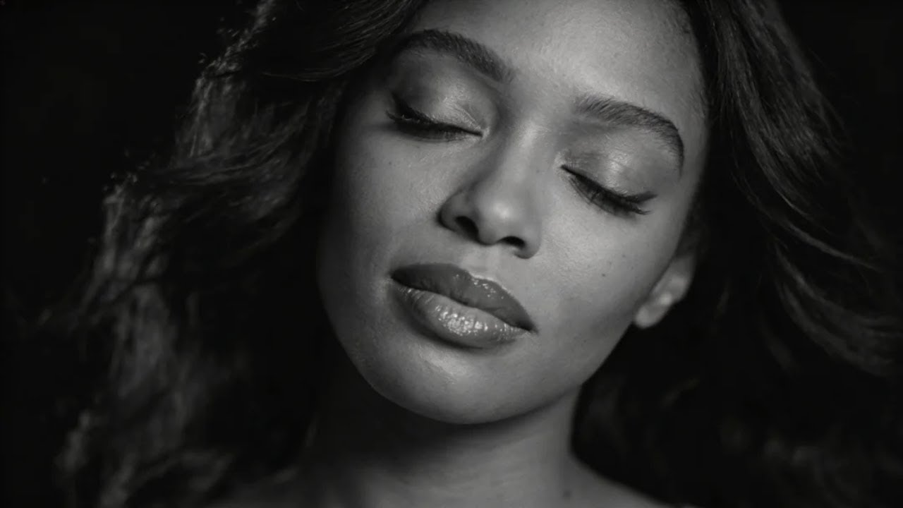 Velvet Flow Elegant Soul R&B Moods for Closed Eyes, Slow Nights, Tender Feelings, and Silent Romance