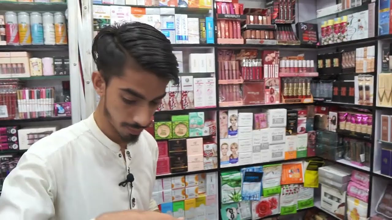 COSMETICS PRODUCTS AVAILABLE IN WHOLE SALE /JAVED BROTHERS/ BOLDAN MARKET KARACHI 👌💯😍
