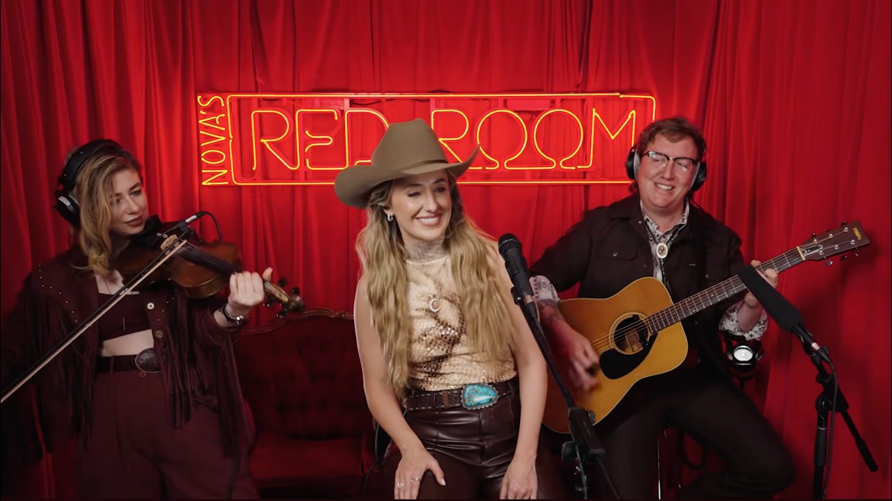 Lainey Wilson - Sally, When The Wine Runs Out (ROLE MODEL Cover) | Nova&rsquo;s Red Room Studio Session