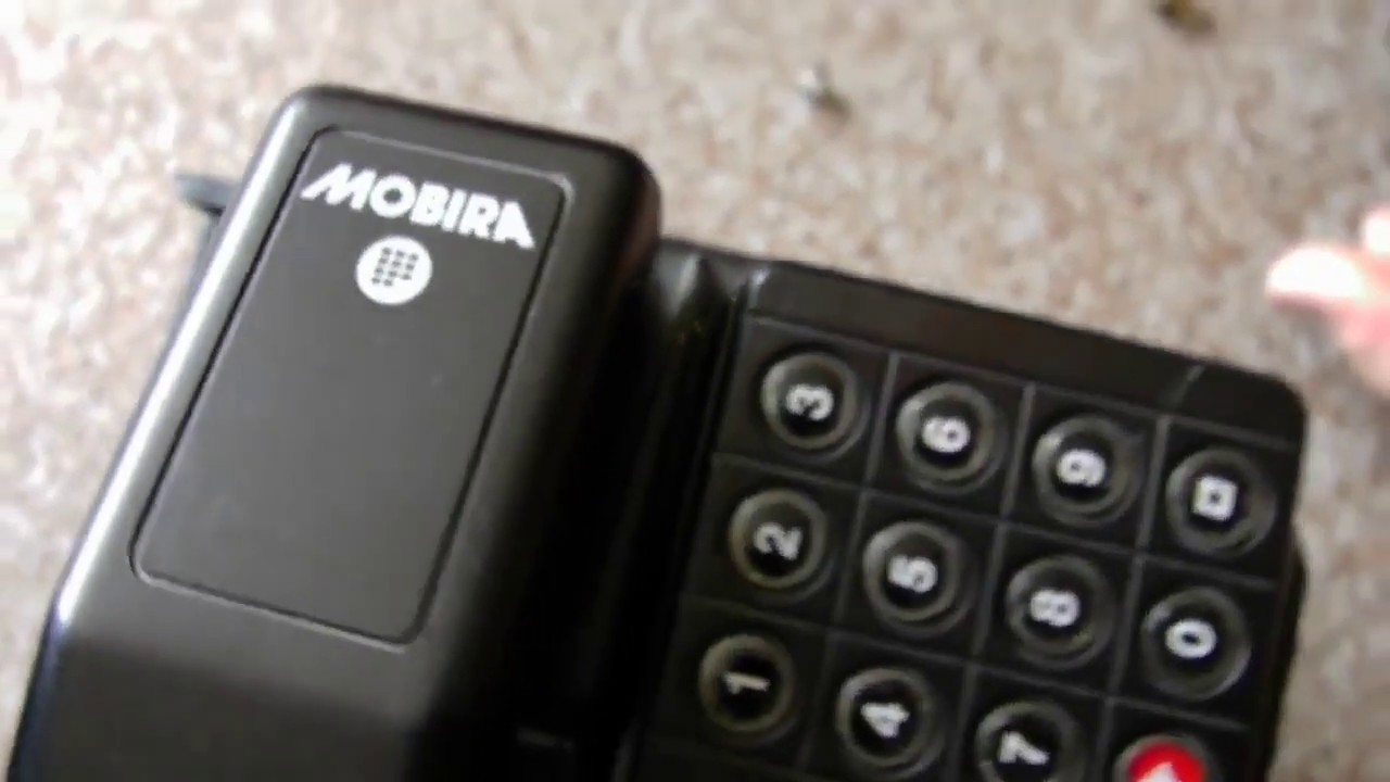 MOBIRA SENATOR - 1980 prototype for NMT network