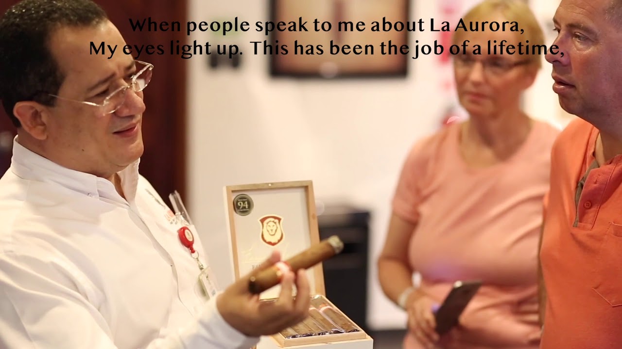 Eugenio Polanco, gu&iacute;a de La Aurora Factory Tour