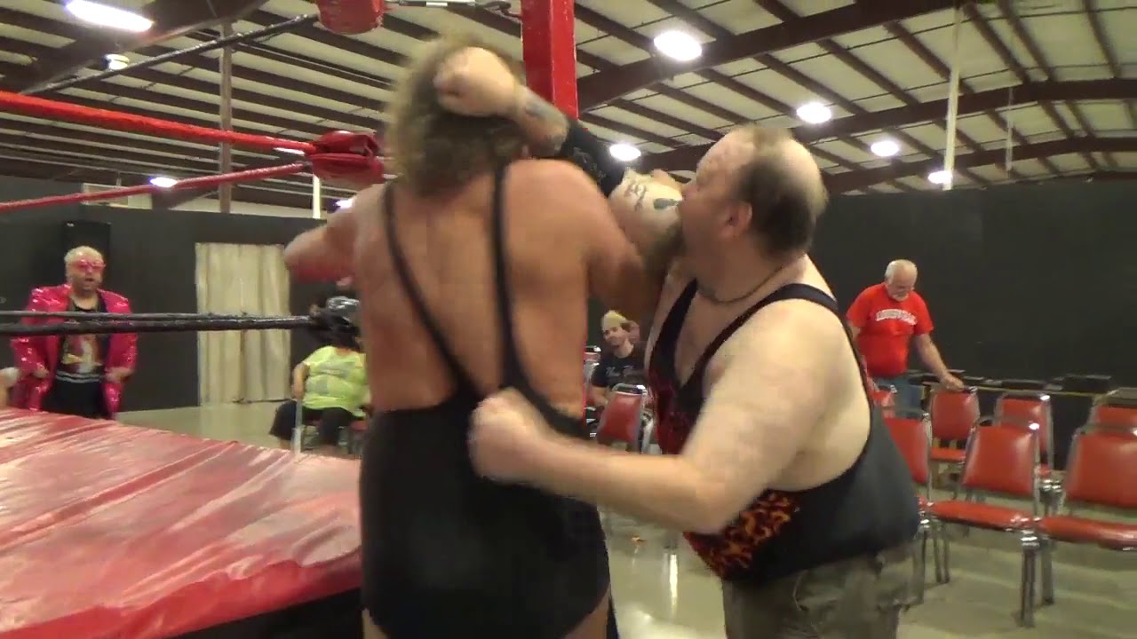 IWA MS  Changing of the Guard  10/15/16   Ian Rotten vs Tracy Smothers
