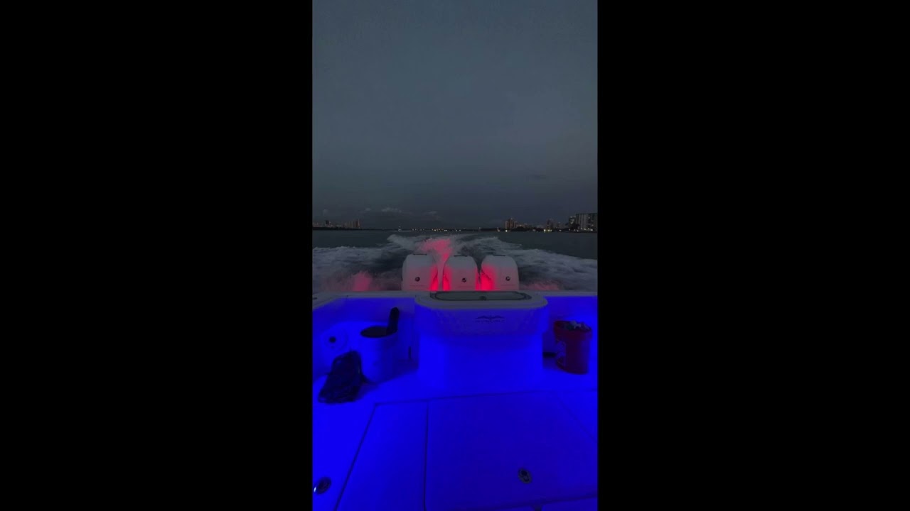 maudit - werenoi ft hamza { slowed & reverb }
