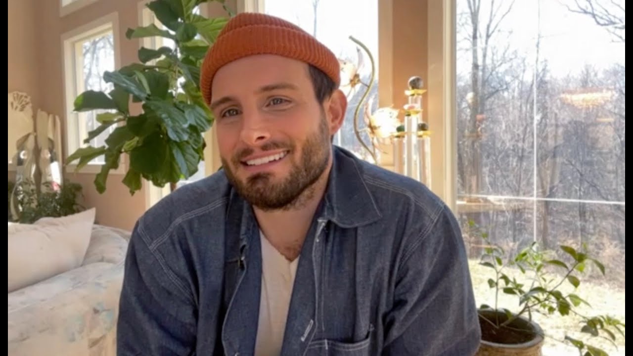 Nico Tortorella talks the influence of 'Younger' on guys who watch the show with their girlfriends