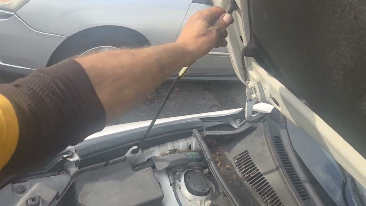 2009 Toyota RAV4 alternator R&R Customer video not a how to.