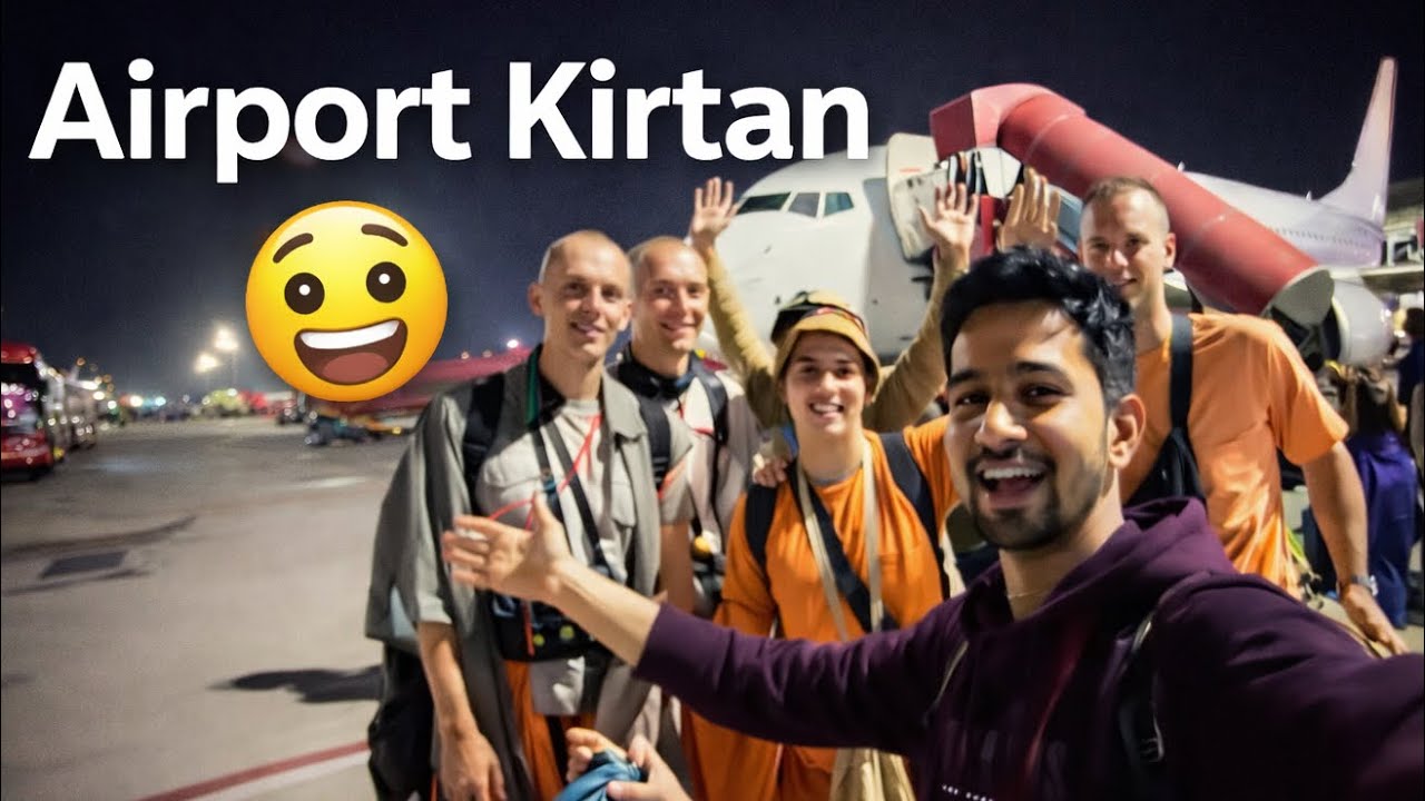 Swedish Devotees Ke Saath Kirtan on Airport 🥹❤️ | Last Day of Parikrama ✅