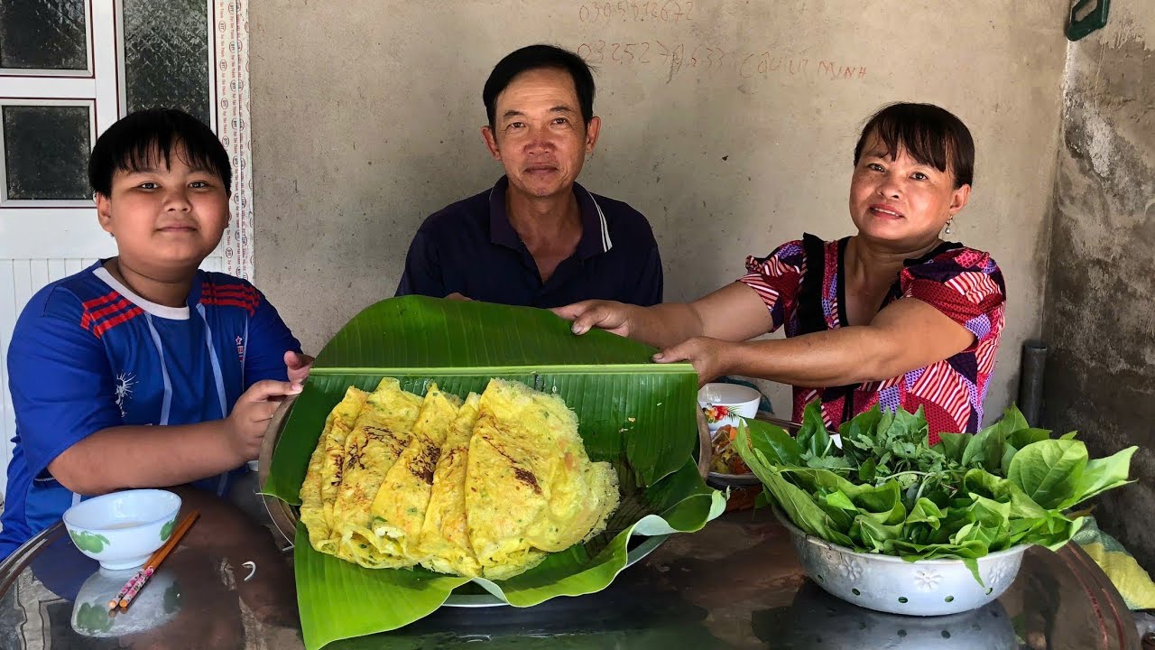 Mẹt Bánh Xèo Hến Tép Thịt Thơm Giòn ăn cùng Rau Vườn Tươi Sống 