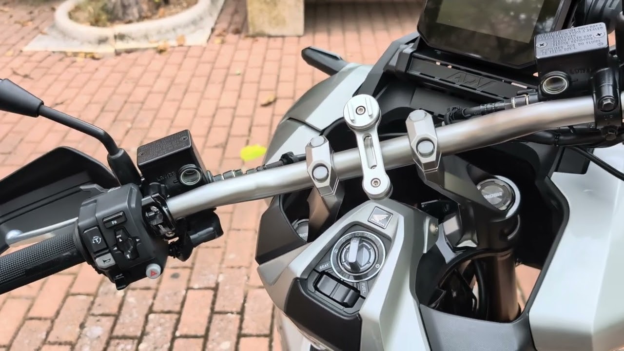 Funcionamiento, consejos, piñas de mando y ruleta encendido, Honda ADV 350.