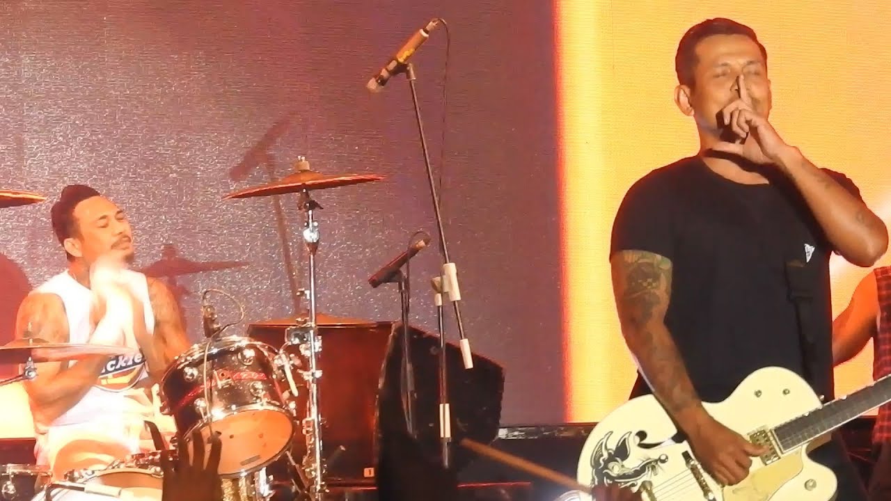 SUPERMAN IS DEAD - Brandal 2 Milyar [Live] @ JLive Festival Bandung 2019
