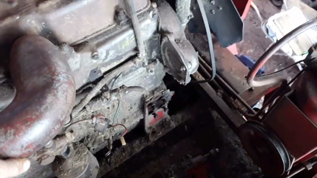 Vou trocar o motor de uma colheitadeira Massey Ferguson