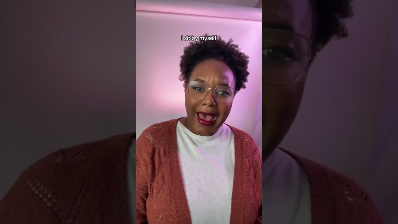 Vocal Coach covers &ldquo;Talking to the moon&rdquo; #shorts
