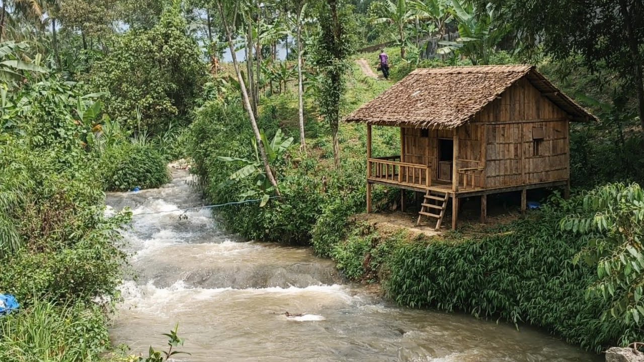 Hidup di desa.. belum banyak yang tau di kampung ini ada sungai yang mirip Curug 