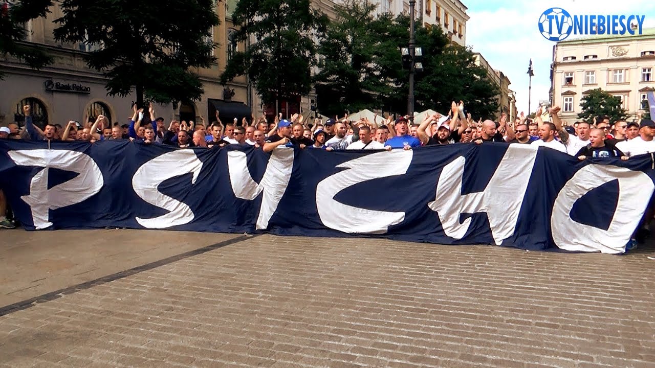 Przemarsz kibiców Ruchu z rynku w Krakowie (14.08.2016 r.)
