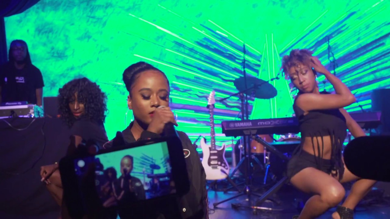 Jazzy Amra Performs with Wyclef at Sony Hall