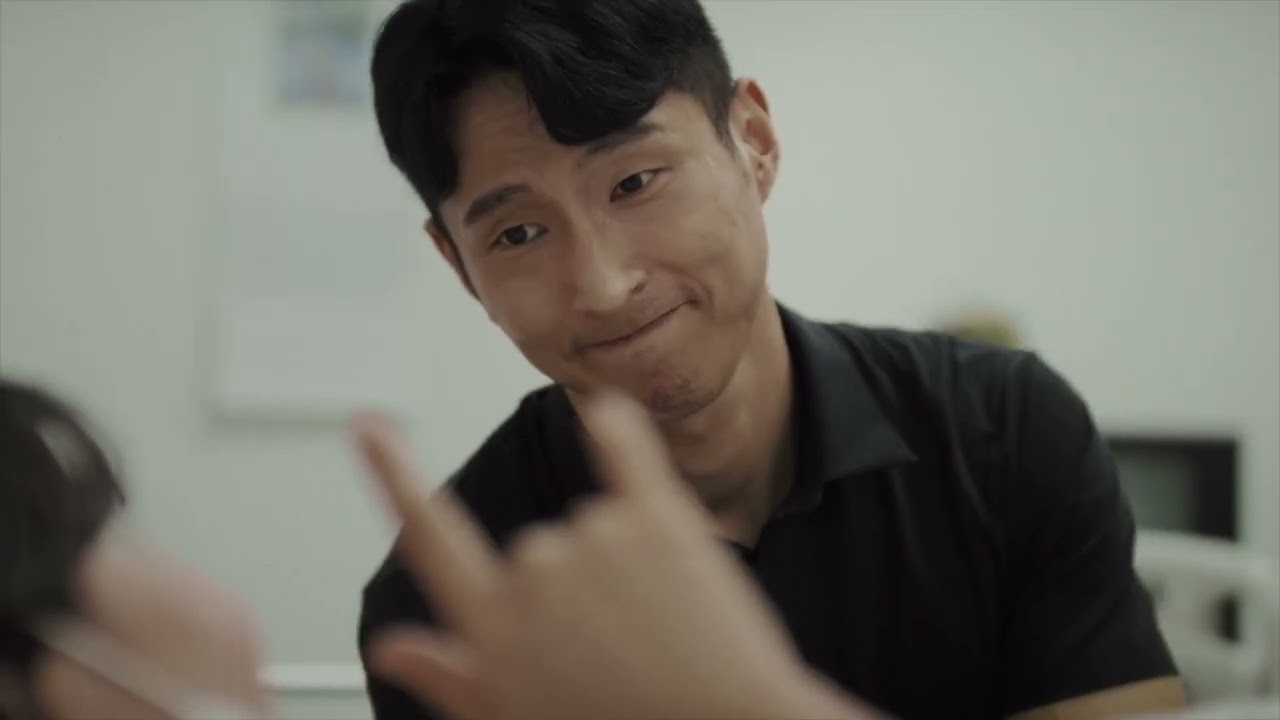 [우수상] 수화통역사 - 정서원 (2022 제1회 배리어프리 콘텐츠 공모전 수상작)