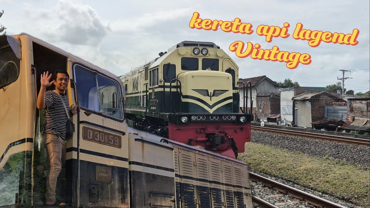Kereta api panjang | momen langka kereta api vintage berpapasan