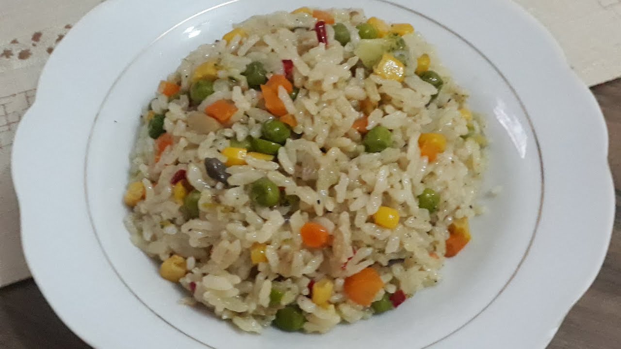 VEGETABLE RICE / SEBZELİ PILAV