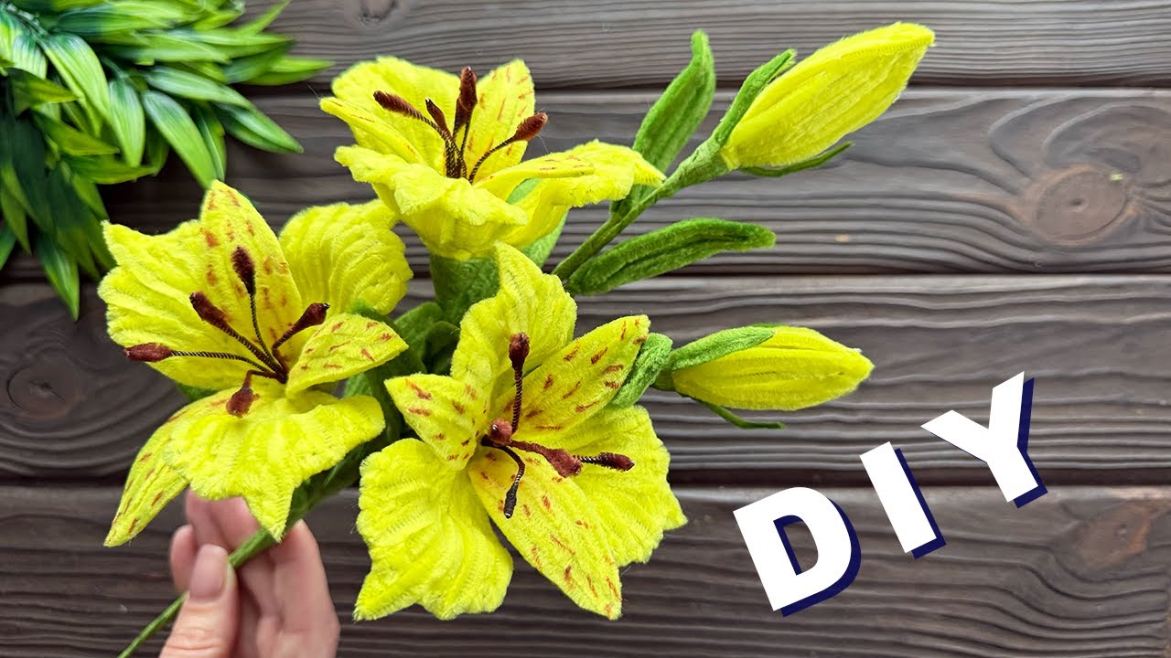 How to Make Easy Bouquet Flowers from Chenille Stems Pipe Cleaner Flowers