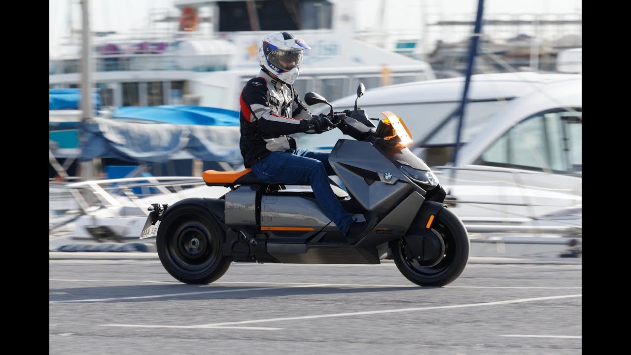 2022 BMW CE 04 | The most exotic scooter on the market?