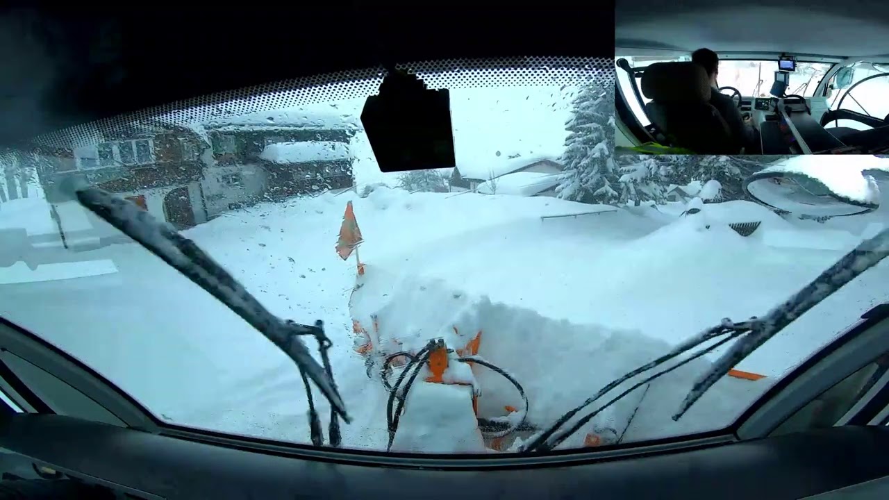 ❄️Winterdienst❄️Pure Engine Sound🔊Schiltrac Swisstrans🚍🌨️