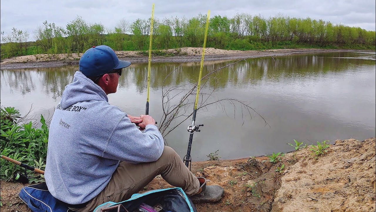 Bank Fishing A MUDDY CREEK!!! (Lots of fish)