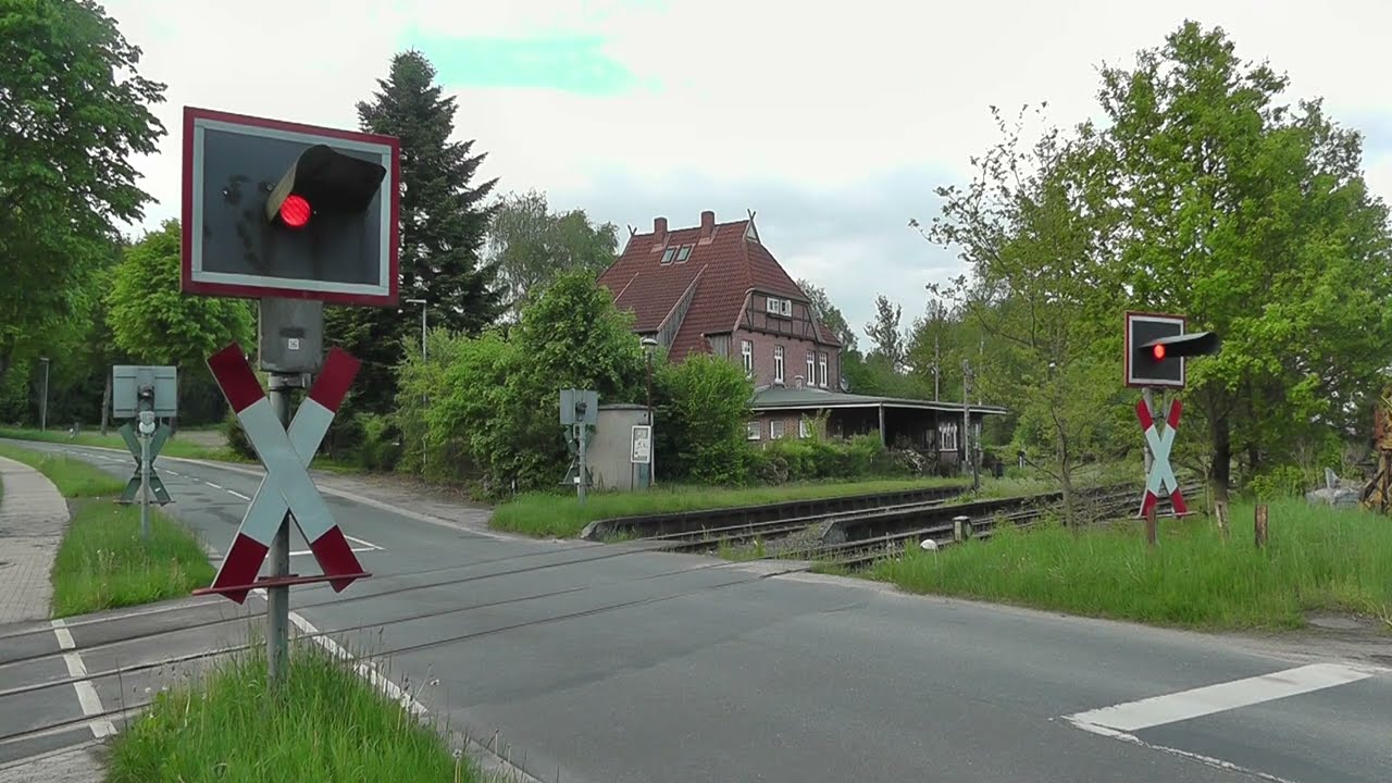 Bahnübergang Evendorfer Weg, Bahnhof Hützel | Level Crossing Germany