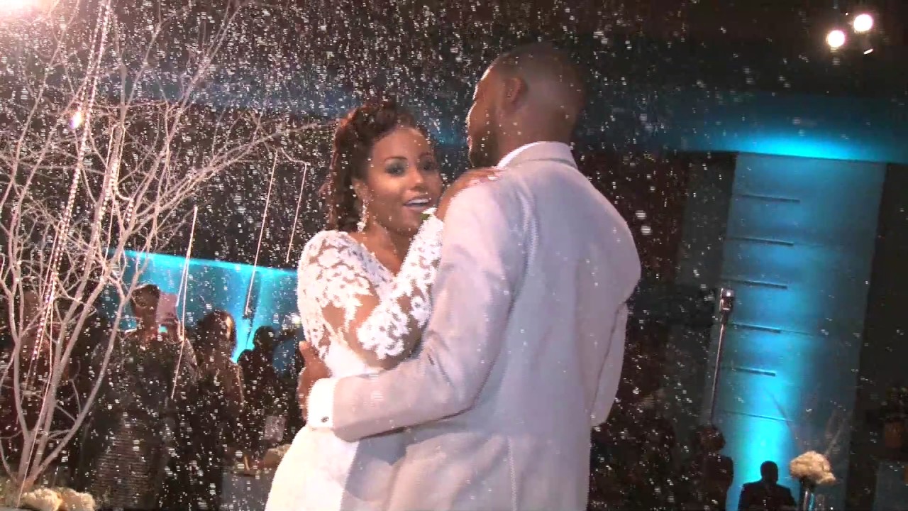 A Winter Wonderland Wedding (AMBIENT  MEDIA - SNOW EFFECT)