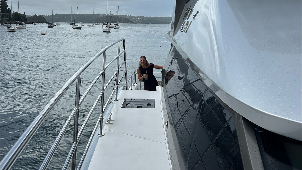 I Moved to Sydney 🇦🇺 | New Apartment Tour, New Job & Yacht Party