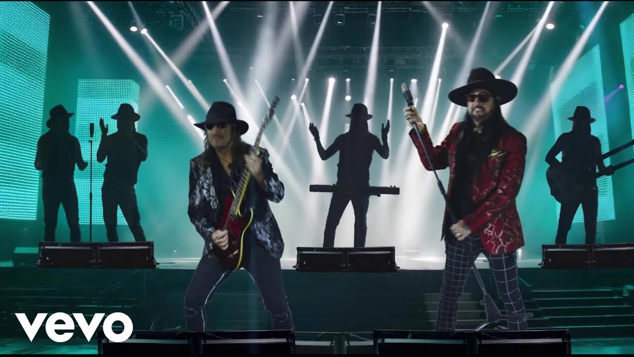 Who's Who? and Christopher Saint - I Want You Now (Official Music Video)