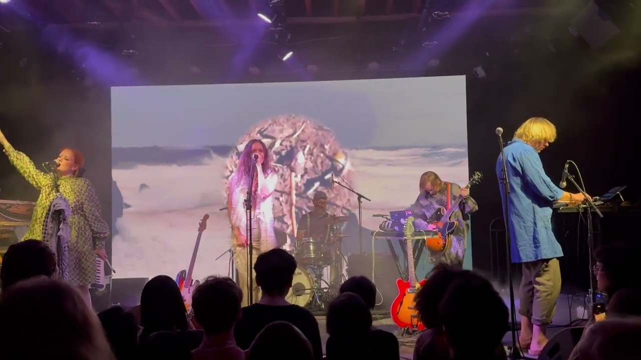 MÚM Live in Pioneer Works, Brooklyn NYC, 19th September 2025.