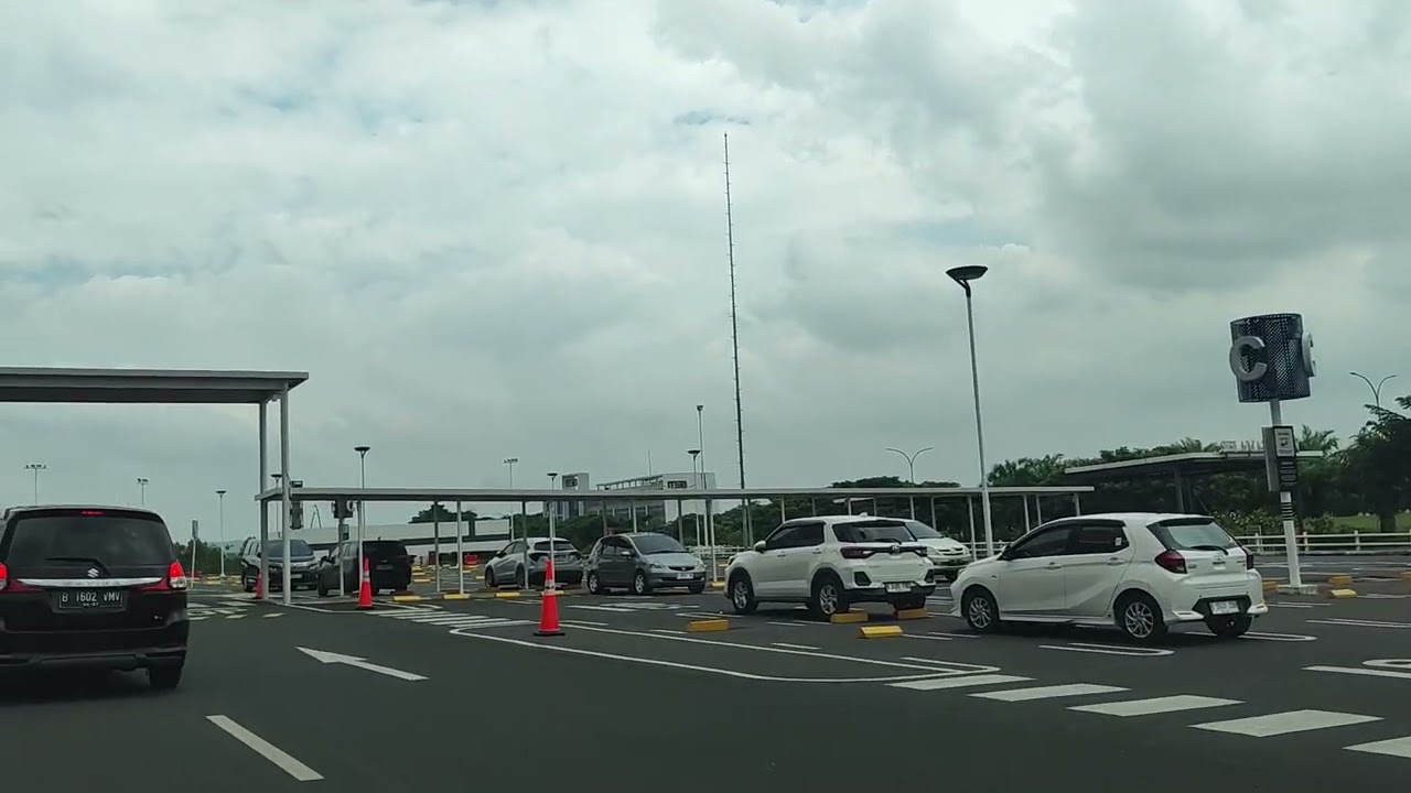 Parkiran AEON Mall Super Luas