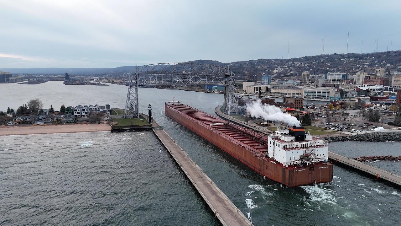 Paul R Tregurtha (Largest ship on the Great Lakes) coming into Duluth Harbor