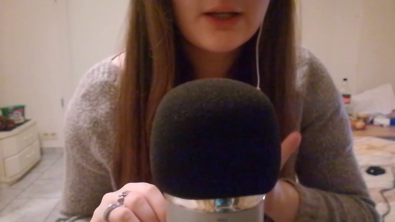 ASMR Français - Mots Déclencheurs Séries et Bruits de mains