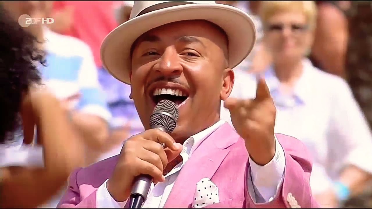 LOU BEGA MAMBO No. 5 (1999)     2 performances for German tv show  ➡️7 minutes     Stereo    720 p.