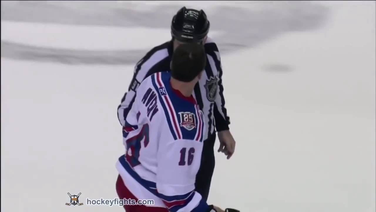 Tootoo Gives Away Stick After Exchanging Blows to Avery - HockeyEdits