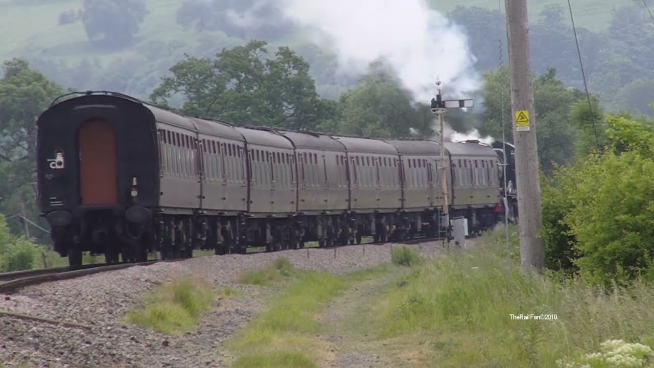 GWR 7802 BRADLEY MANOR HEADS SOUTH ON THE GWR175 YEAR ANNIVERSARY 6TH JUNE 2010