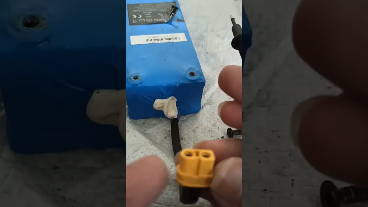 Comment Démonter la Batterie de la Trottinette Électrique Wispeed T855 Pro : Guide Facile et Rapide