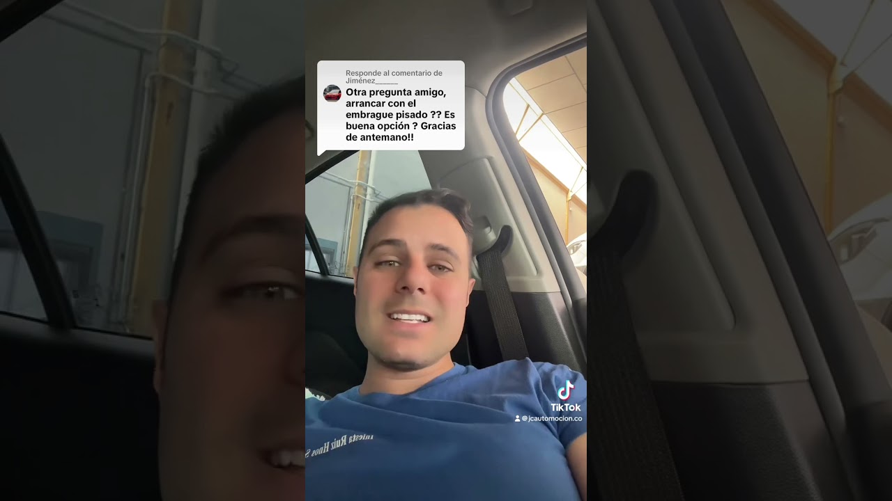 Pisar el embrague al arrancar es bueno???