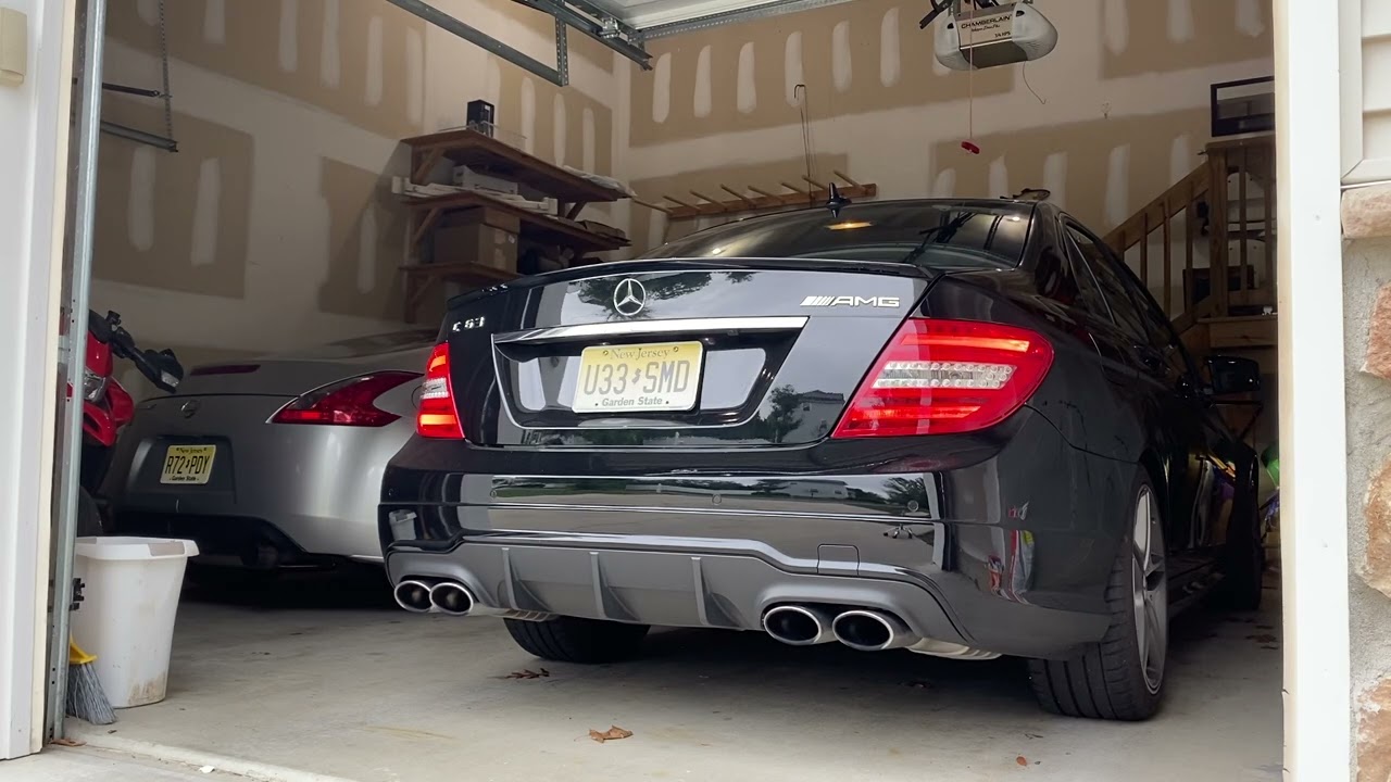 2014 Mercedes C63 AMG cold start on a hot day