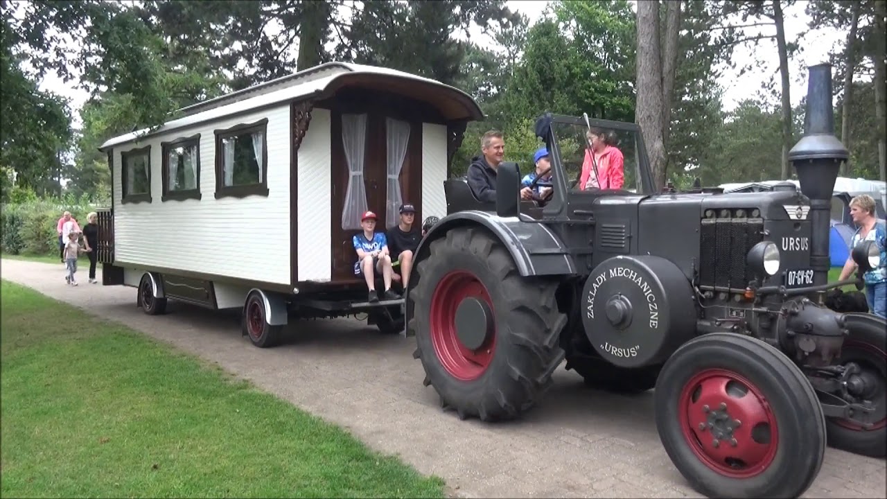 Ursus C-451 met woonwagen Peter & Marion