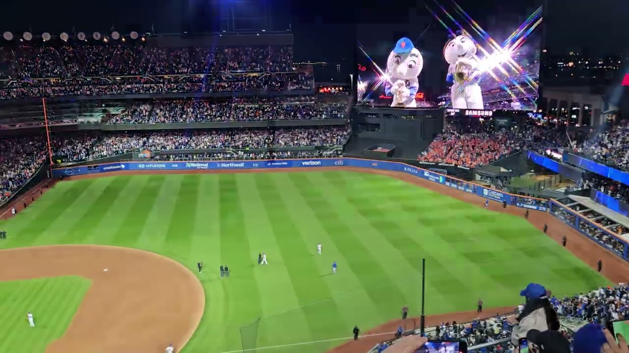 Edwin Diaz 2024 Game 5 NLCS entrance from Section 506 at Citi Field