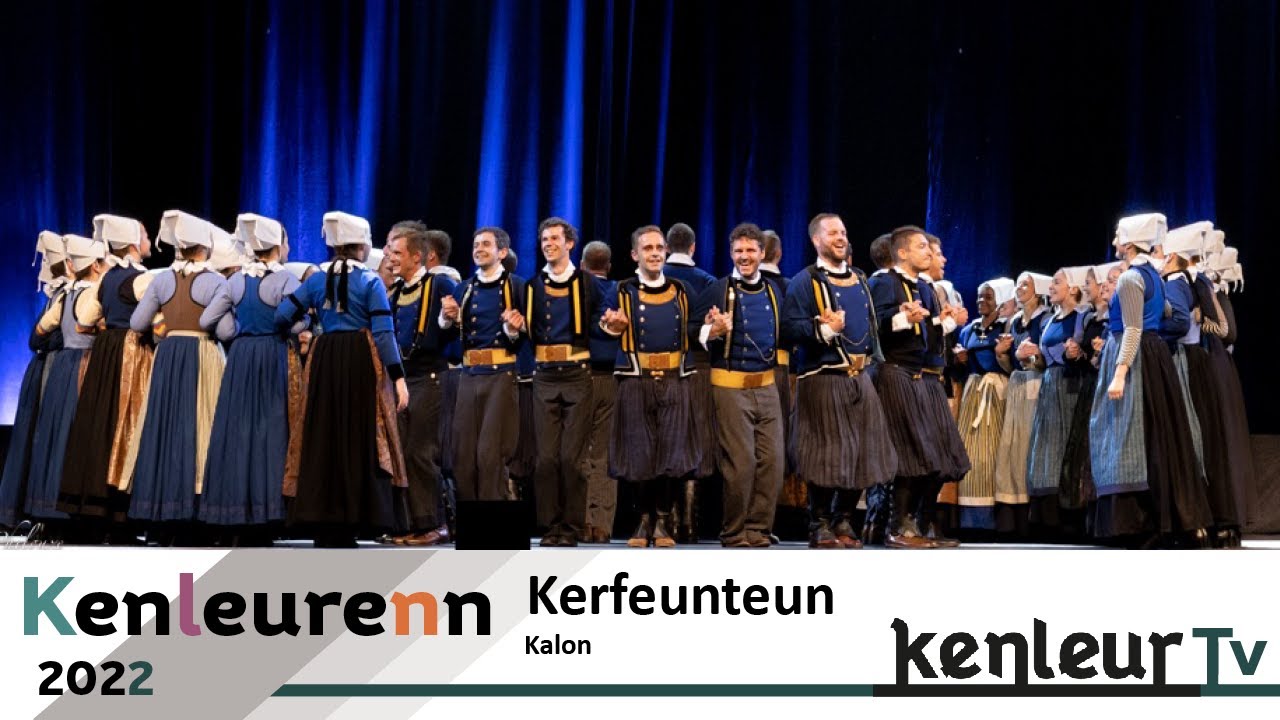 Kenleurenn / Spectacle de danse bretonne avec le cercle Eostiged Ar Stangala de Kerfeunteun-Kemper
