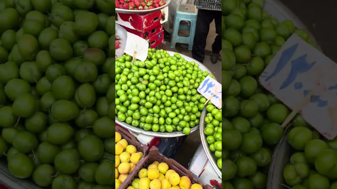 بازاڕی تەڕەو میوەی شاری ورمێ وڵاتی ایران