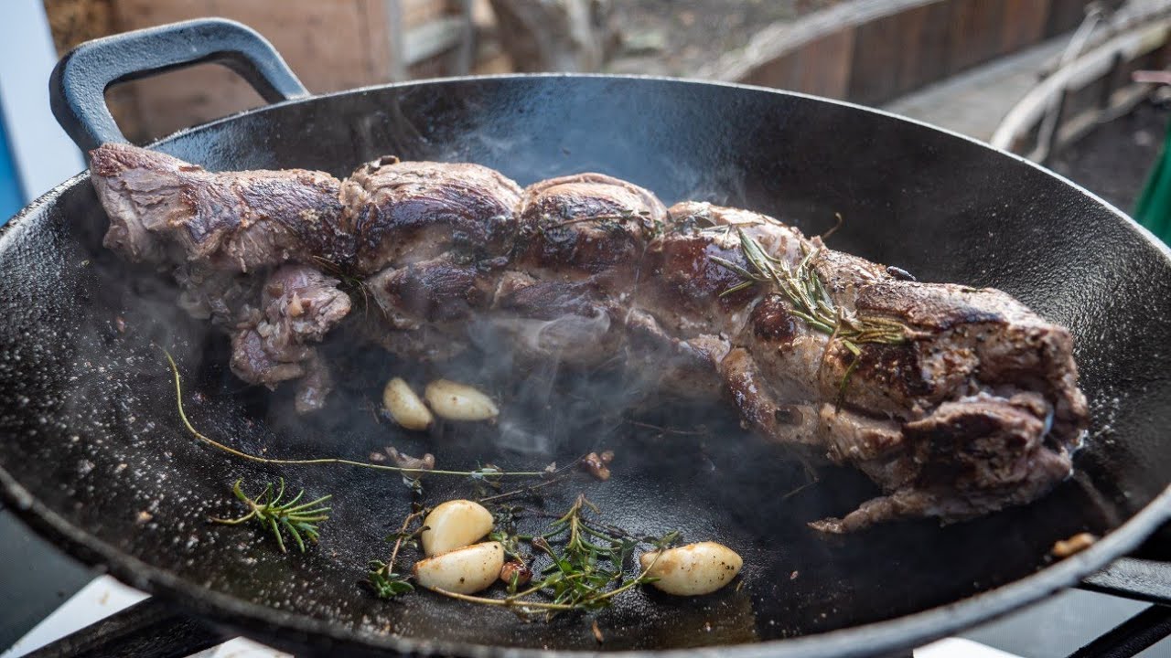 Wildschweinrücken mit Pilzfüllung. Tevex 10,5 Kw Gasbrenner. Activa Pelletsmoker