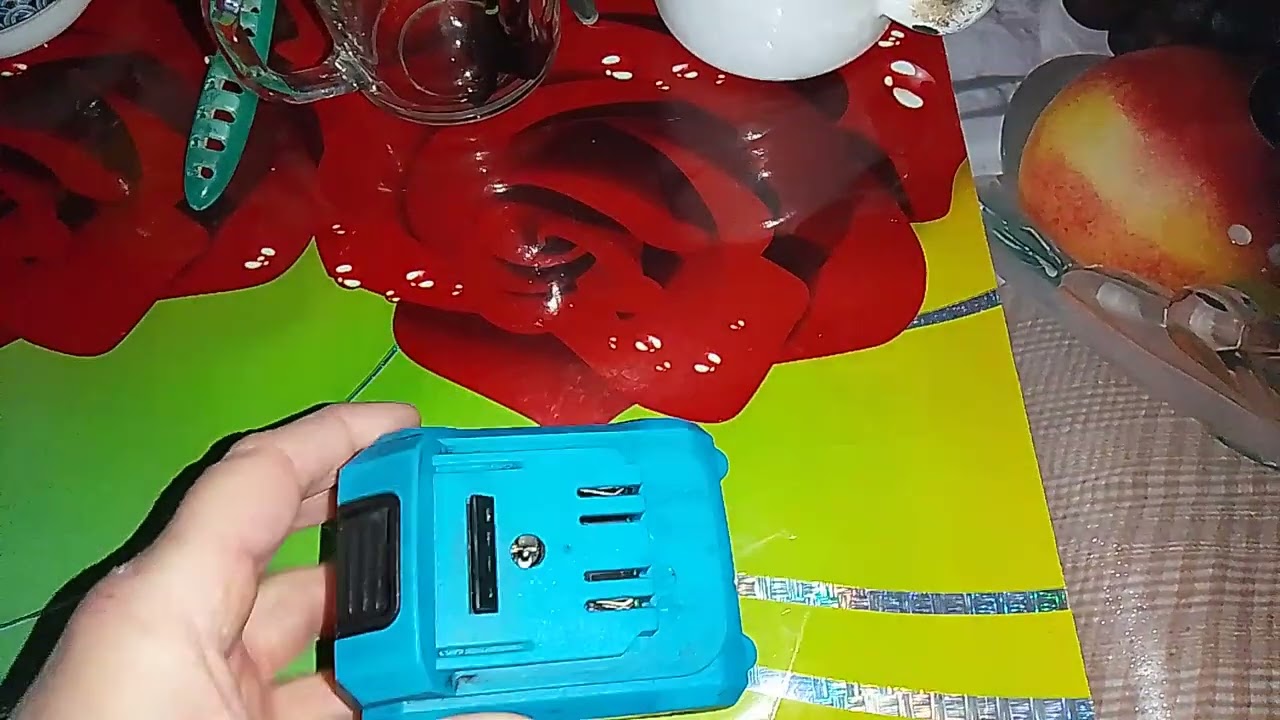 СТРОЮ ХАЛАБУДЫ ДЛЯ ОБОГРЕВА КОТОВ!🤦🤬😸 НЕ ТОМУ НАС УЧИЛИ В ШКОЛЕ!🤷‍♀️🤫🧐