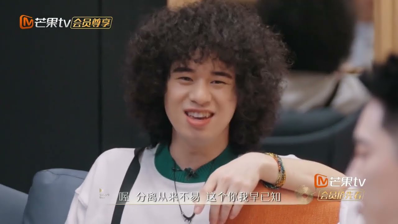 超强模仿力！#曾比特 一分钟模仿4位天王，这唱功太厉害了！| #声生不息 | #小雅看综艺
